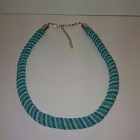 Retro 1950s Beaded Necklace - Picture 2 of 2